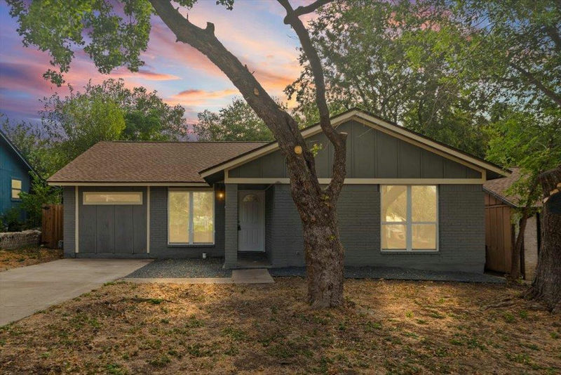 5307 Village Trl — exterior