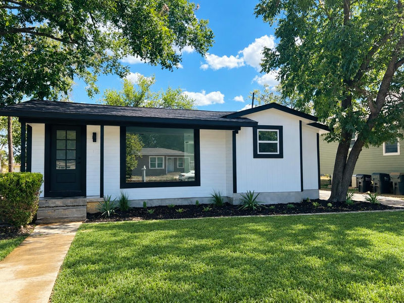 606 Barbara Dr — exterior