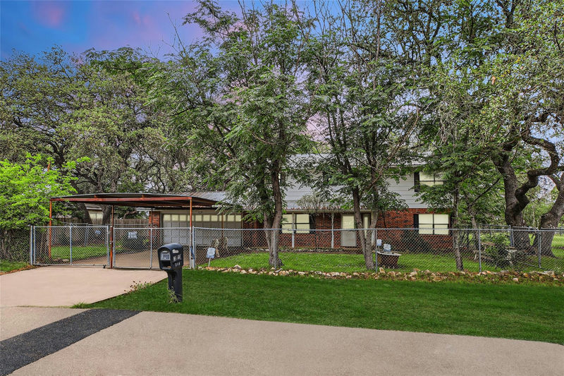 773 Lookout Dr — exterior