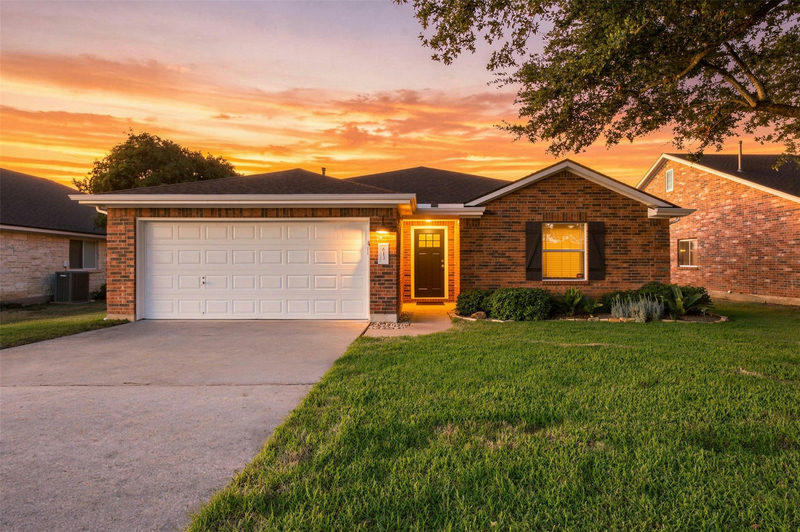 613 Glen Valley Ln — exterior