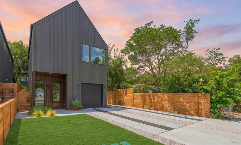5706 Nancy Dr #2 — exterior