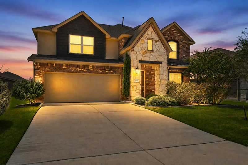 3901 Eland Dr — exterior