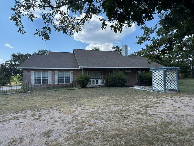 690 Ancient Oaks Dr — exterior