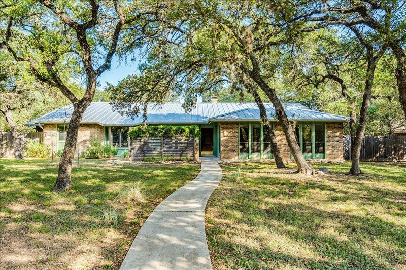 904 Willow Creek Cir — exterior