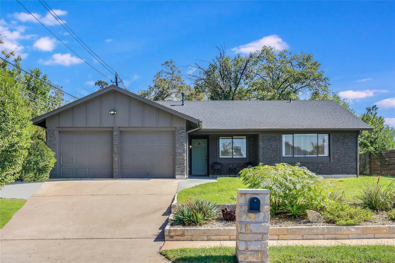 7001 Watchwood Dr — exterior