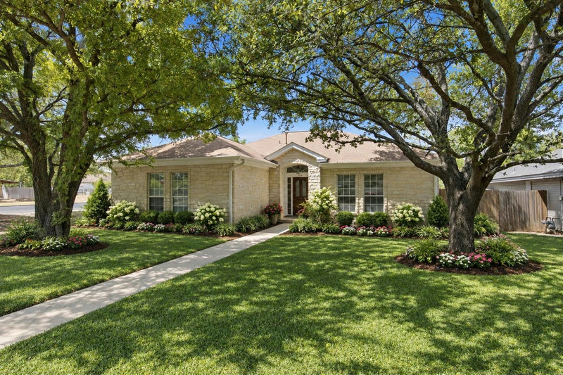 312 DEBORA Dr — exterior
