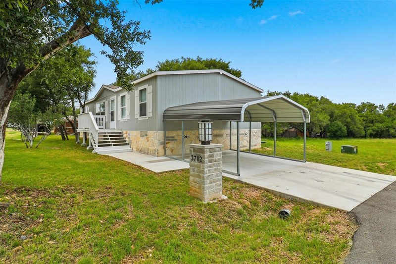 2702 Gazelle — exterior