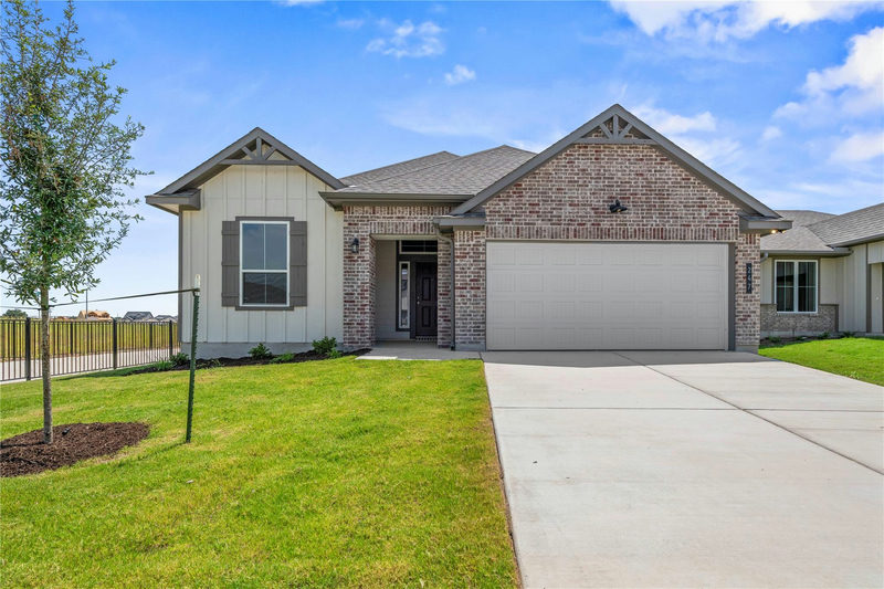 247 Gus Loop — exterior