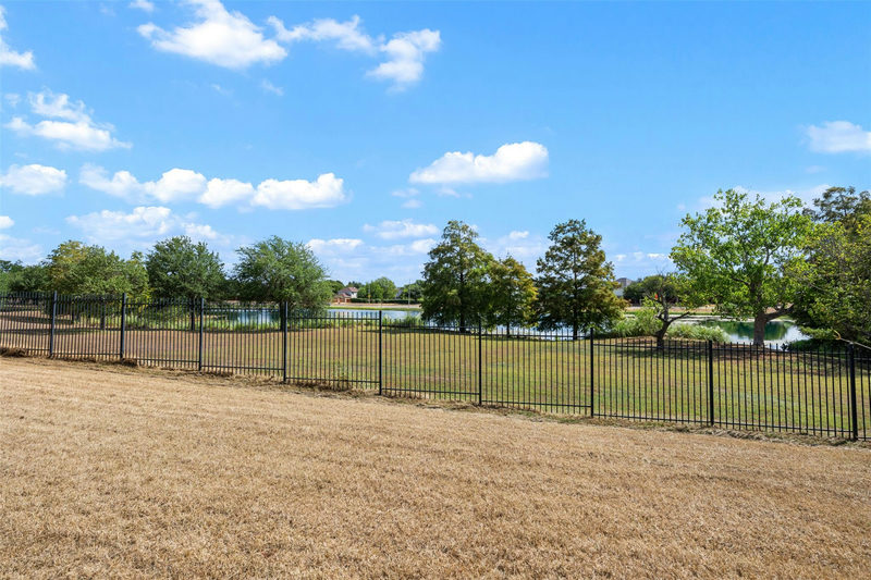 6620 Kirkwynd Dr — exterior