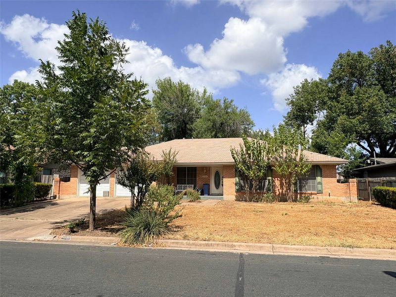 2706 Thrushwood Dr — exterior
