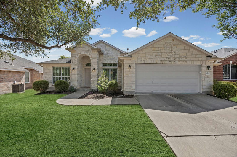 6801 Cromarty Ln — exterior