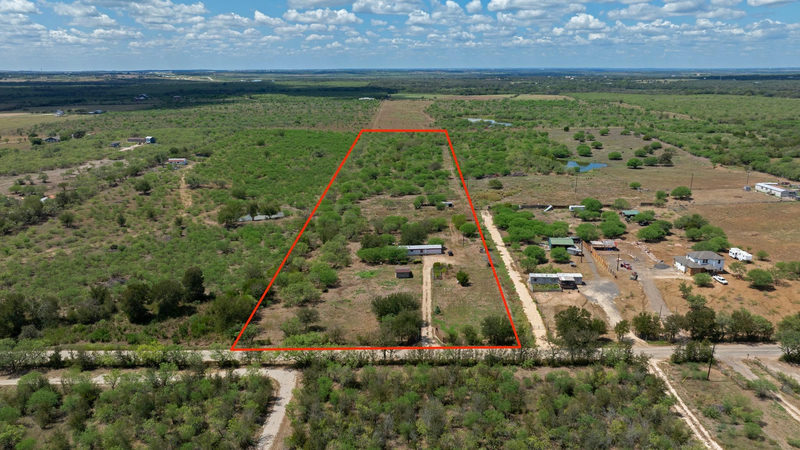 3301 Dry Creek Rd — exterior