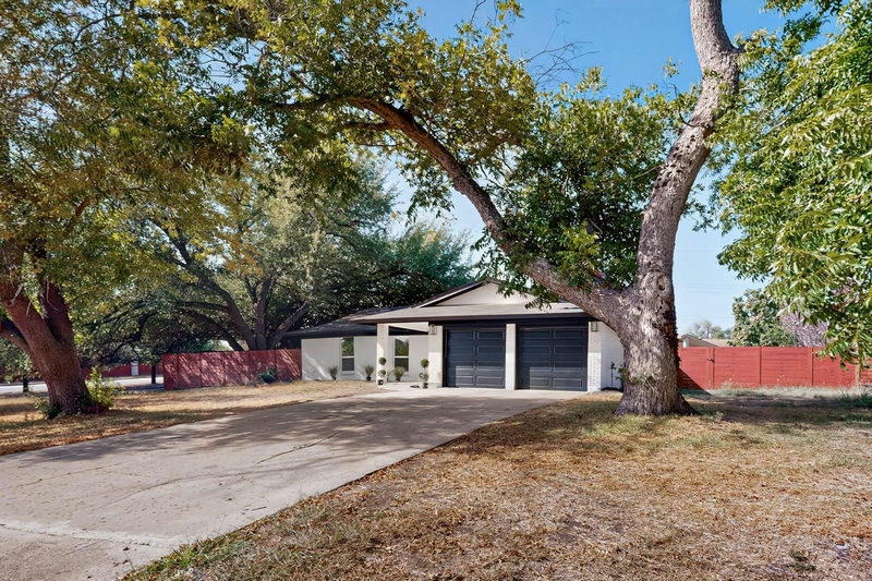 11513 June Dr — exterior
