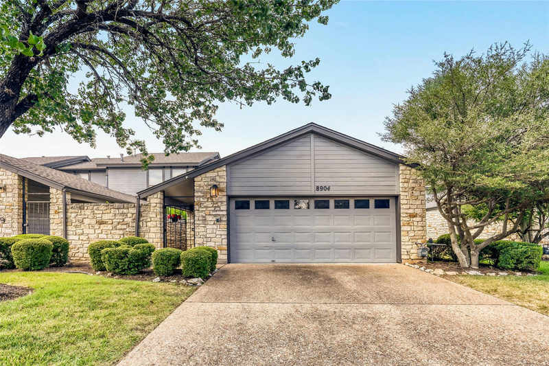8904 Mount Bartlett Dr — exterior
