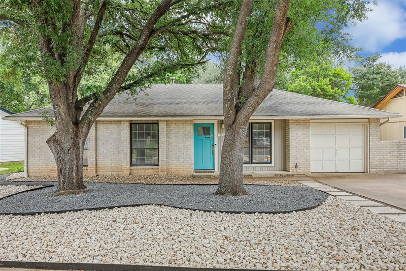 307 Thistlewood Dr — exterior