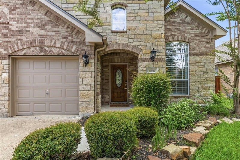 13812 Long Shadow Dr — exterior