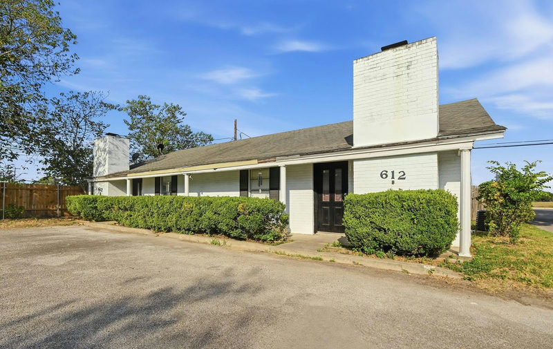 612 Mill St #A & B — exterior