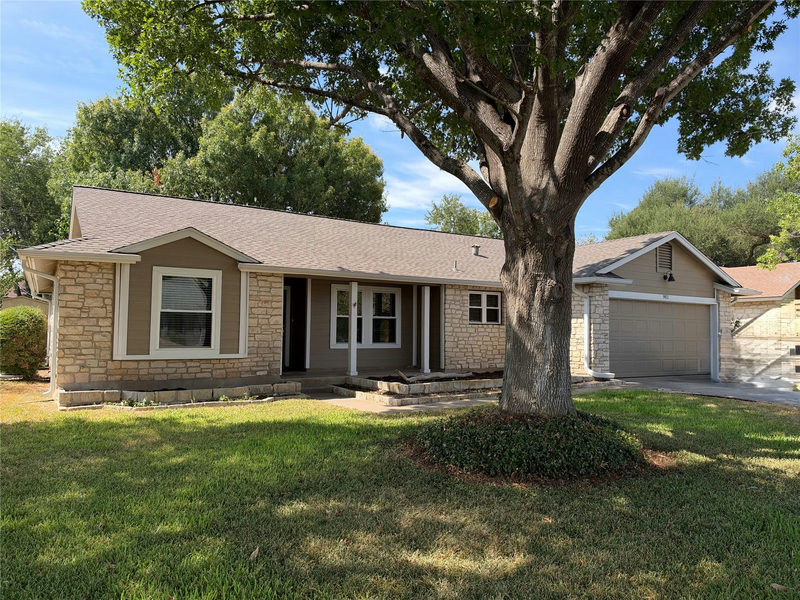 901 Ramble Creek Dr — exterior