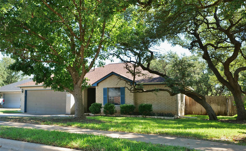 615 Blue Oak Cir — exterior