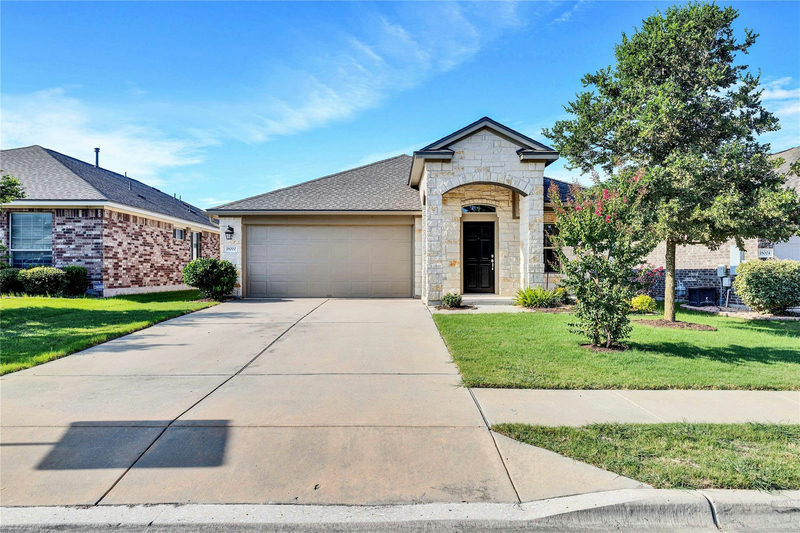 18000 Moreto Loop — exterior