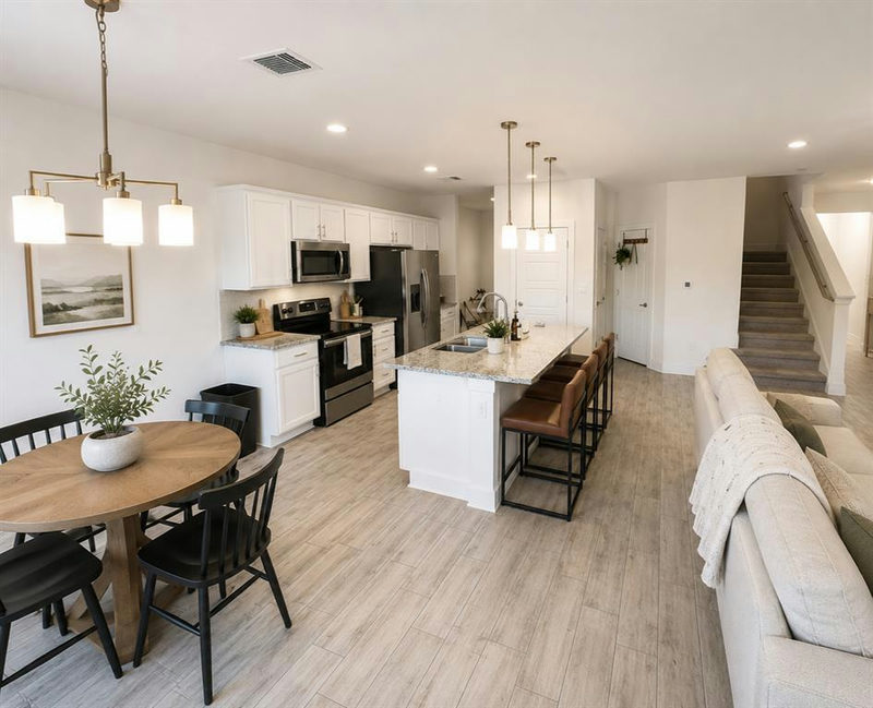 11312 Gadsen Ln — exterior