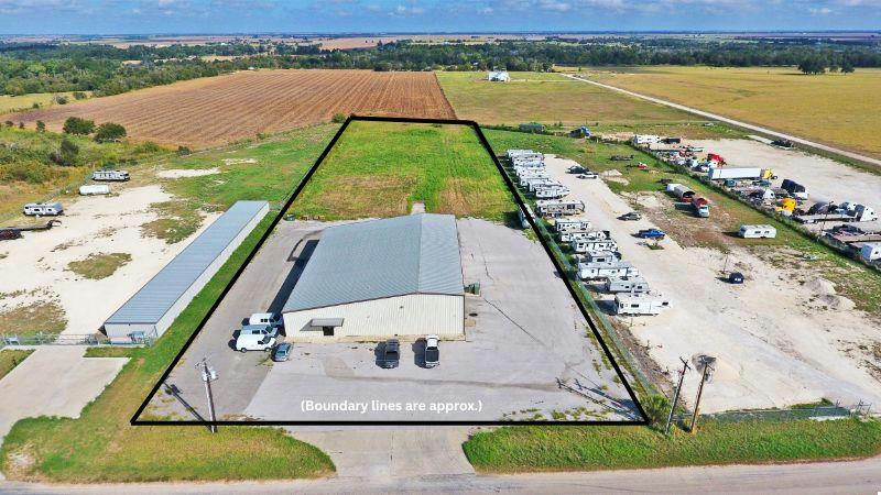 2675 County Road 374 — exterior