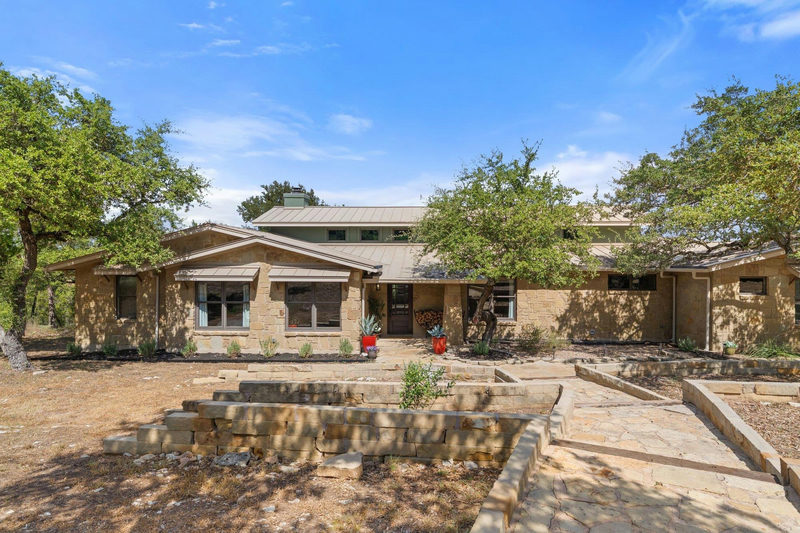 10598 Davy Crockett Dr — exterior