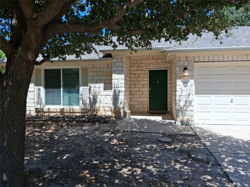 1101 Downridge Dr — exterior