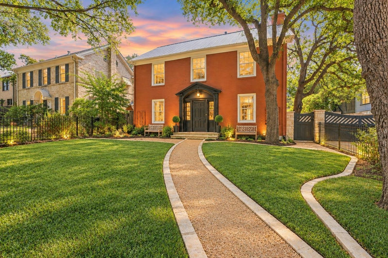 1407 Hartford Rd — exterior