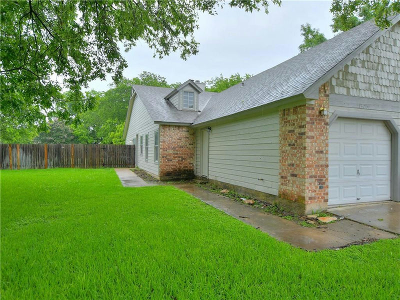 13207 Saxby Ct — exterior