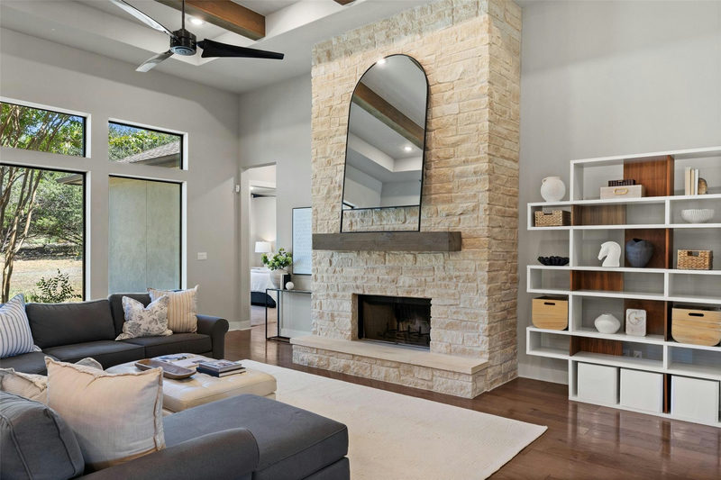 10809 Vista Heights Dr — exterior
