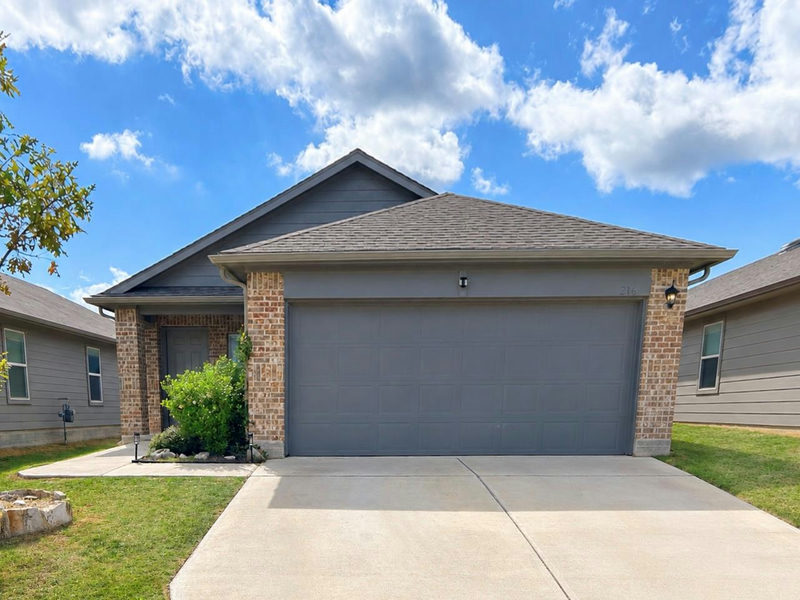 216 Dorchester Dr — exterior