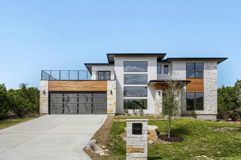 3405 Congress Ave — exterior