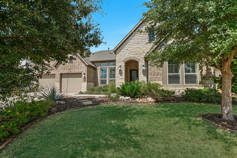 582 Peakside Cir — exterior