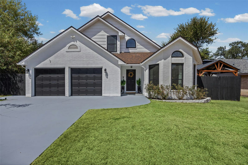 3006 Overland St — exterior