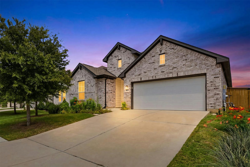 461 Coyote Creek Way — exterior