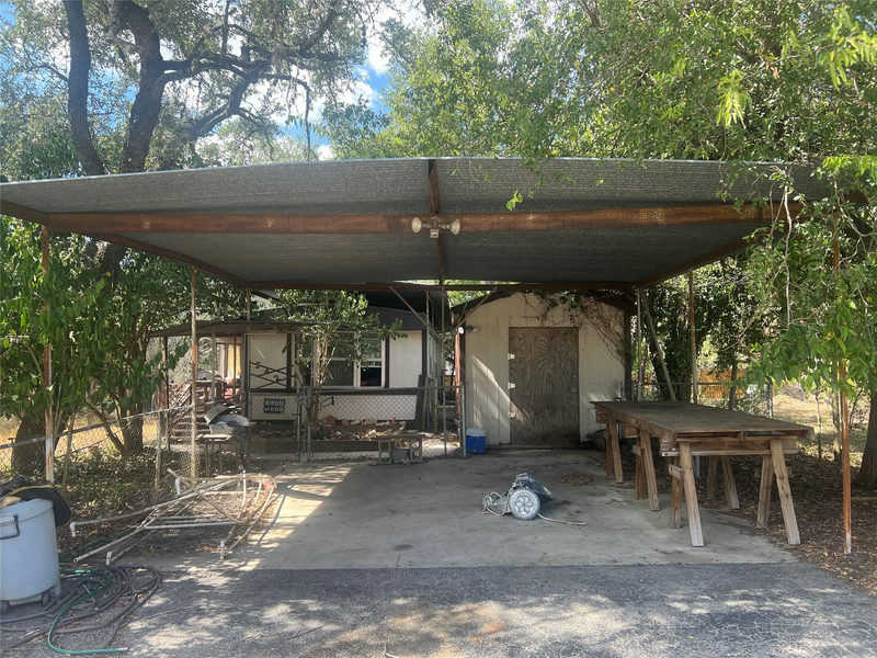 542 Flintstone Dr — exterior