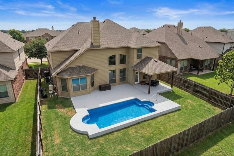 580 Clear Springs Holw — exterior