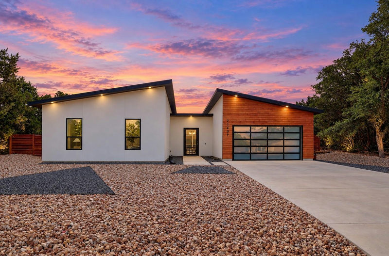21409 Patton Ave — exterior