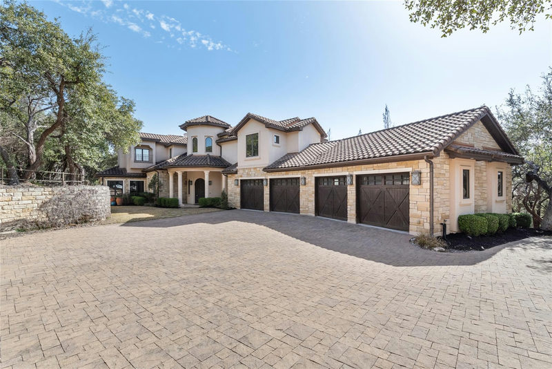 303 Camino Arbolago St — exterior