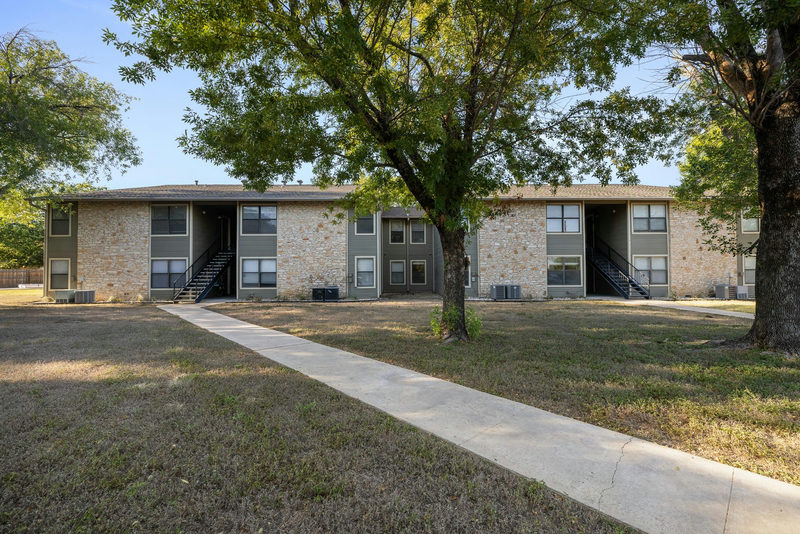 1500 Northwest Blvd #411 — exterior