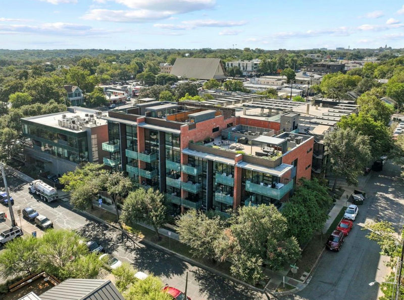 1401 Eva St #206 — exterior