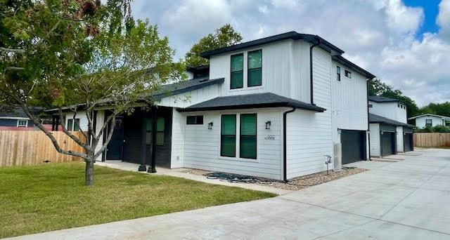 200 W Goforth Rd — exterior