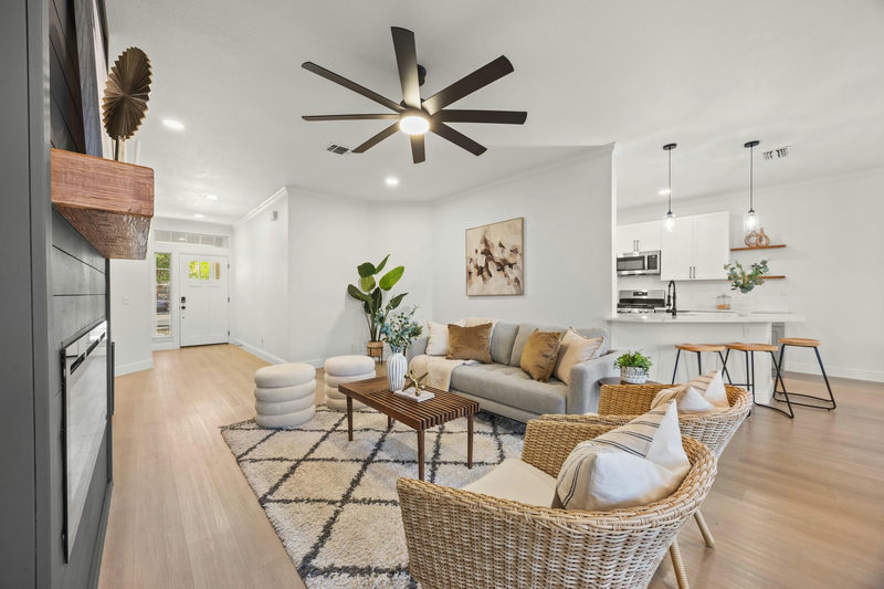 2322 Loquat Ln — exterior