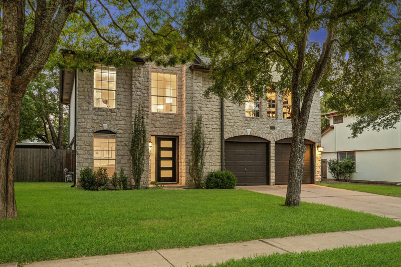 2311 N Shields Dr — exterior