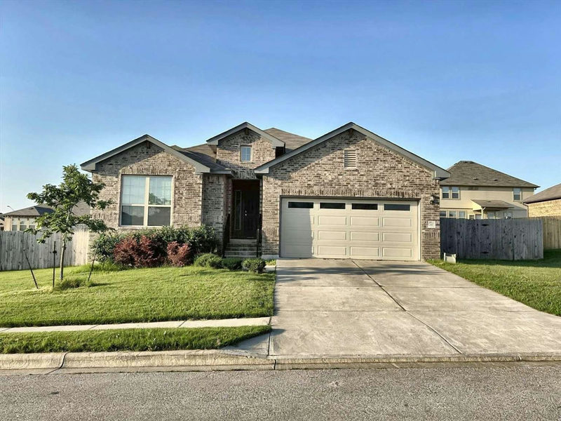 713 Coltrane Dr — exterior