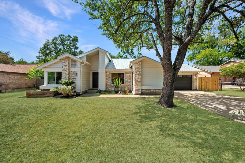 4001 Burr Oak Ln — exterior