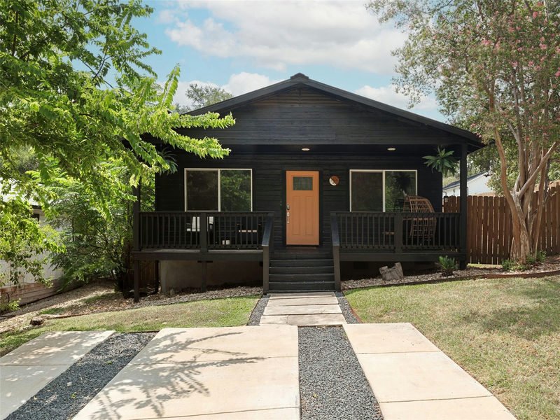 2501 E 11th St #1 — exterior