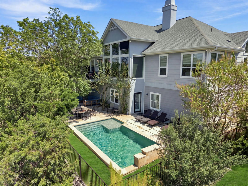 3300 Constitution Dr — exterior