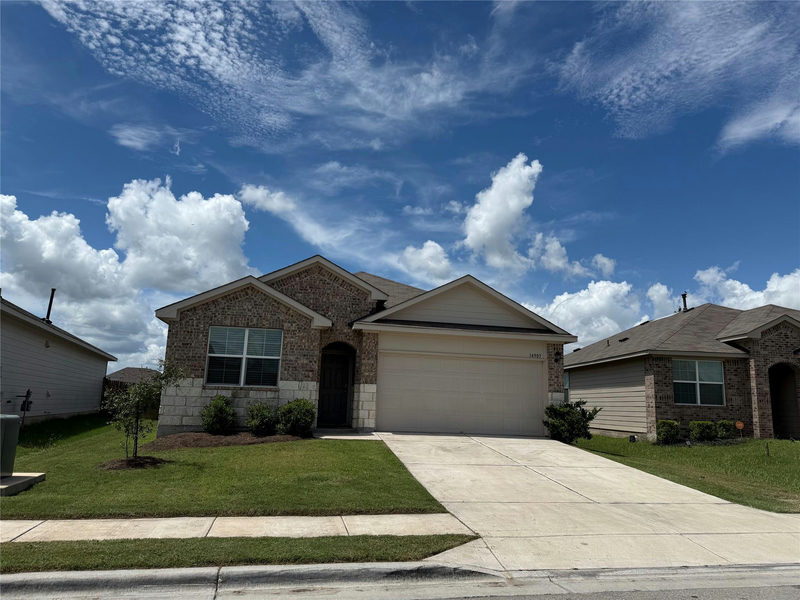 14907 Retha Pass — exterior